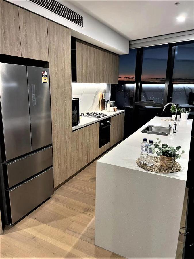 2 Bedroom Luxurious Family Apartment Next To Pacific Fair - Broadbeach Gold Coast Gc22 Eksteriør billede