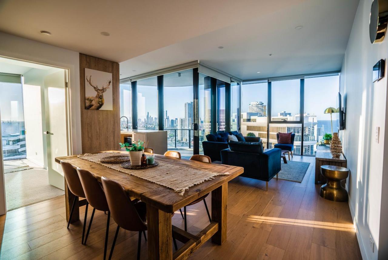 2 Bedroom Luxurious Family Apartment Next To Pacific Fair - Broadbeach Gold Coast Gc22 Eksteriør billede