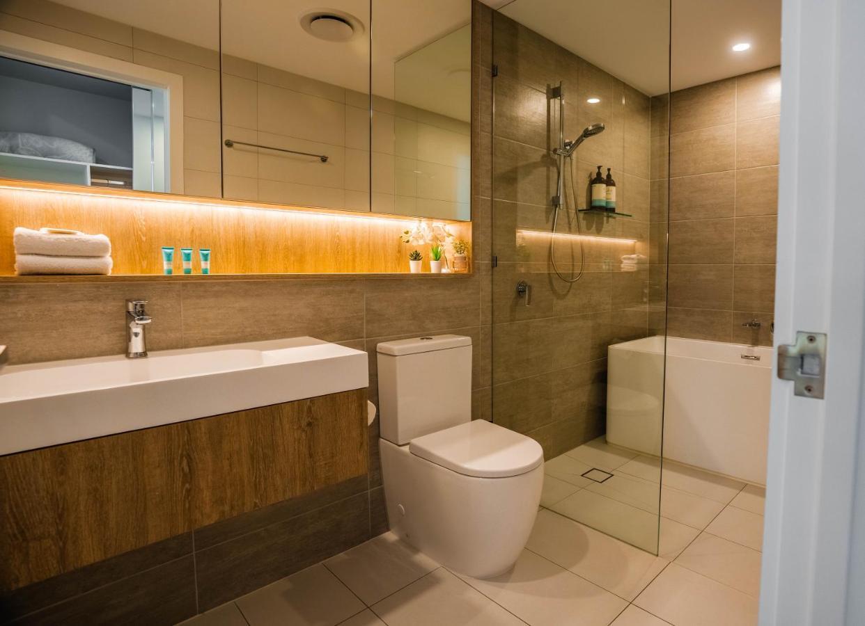 2 Bedroom Luxurious Family Apartment Next To Pacific Fair - Broadbeach Gold Coast Gc22 Eksteriør billede