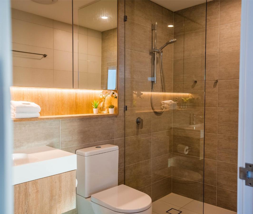 2 Bedroom Luxurious Family Apartment Next To Pacific Fair - Broadbeach Gold Coast Gc22 Eksteriør billede