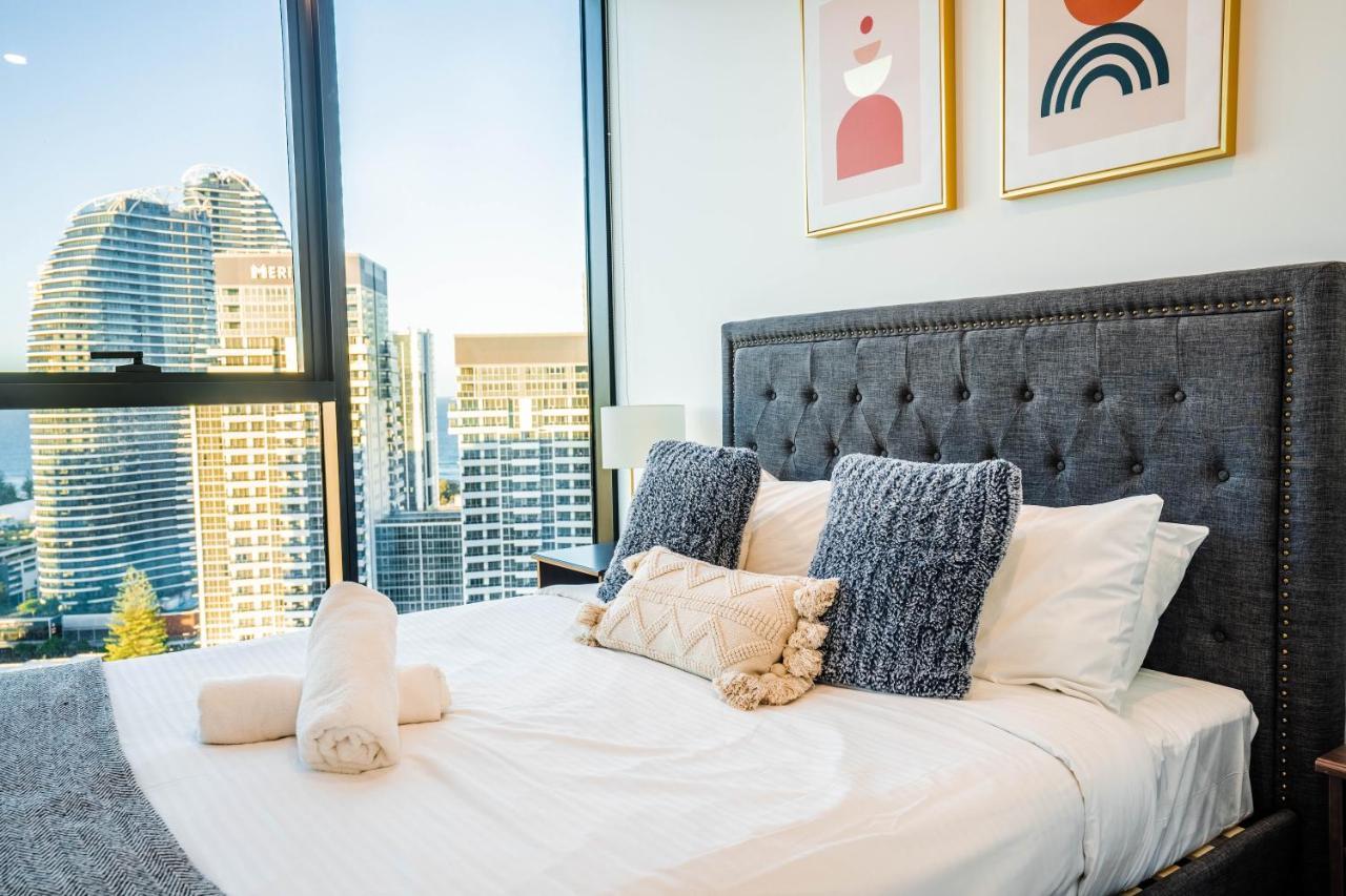2 Bedroom Luxurious Family Apartment Next To Pacific Fair - Broadbeach Gold Coast Gc22 Eksteriør billede