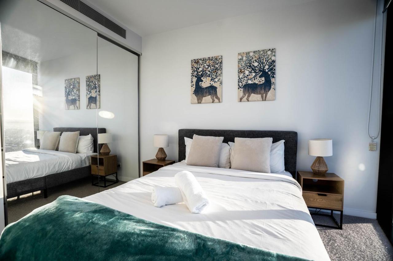 2 Bedroom Luxurious Family Apartment Next To Pacific Fair - Broadbeach Gold Coast Gc22 Eksteriør billede